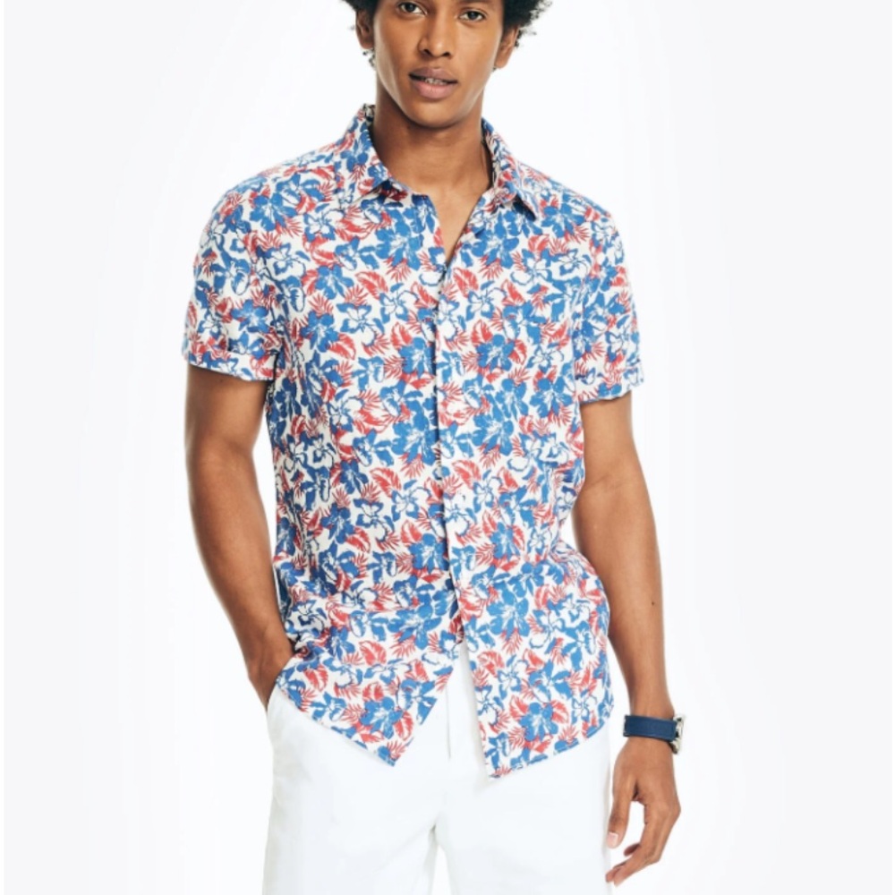 Nautica Floral Red White Blue Short Sleeve Hawaiian Button Down Shirt Medium